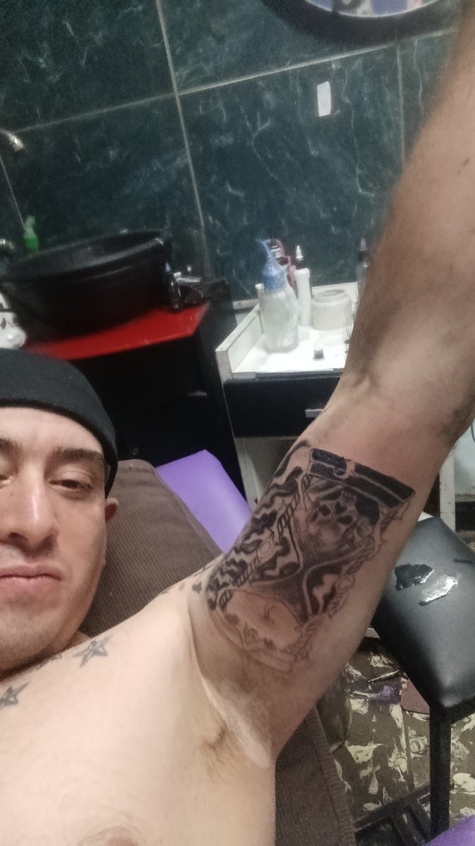 Mza91Franco's tweet photo. Terminando media manga. Memento morí https://t.co/p7IvKj9RWY