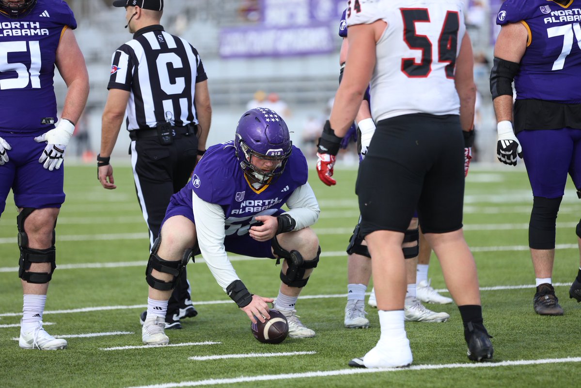ckja2791's tweet photo. November- D1 Football player
January- D1 Grad Assistant OL
March- DMS Head Coach
July- DMS math teacher
#makingmoves @dlawson2021 https://t.co/kHI8Ih4s9E