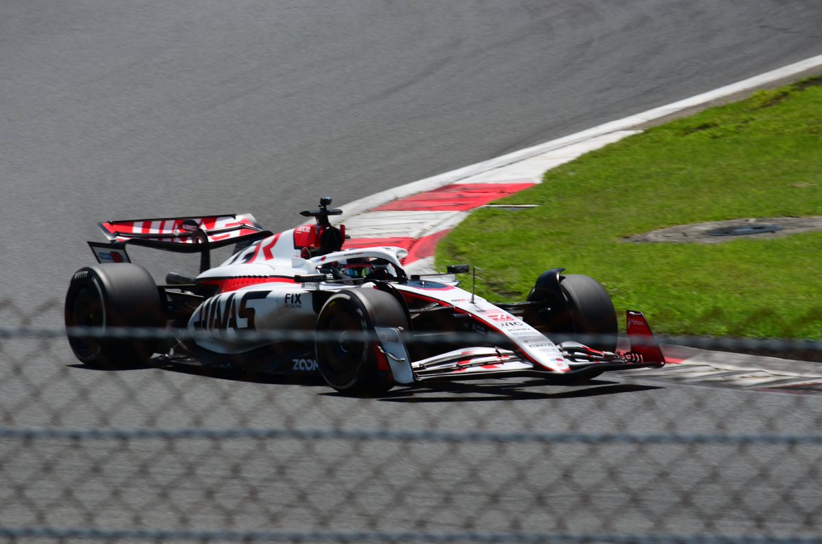 entice0728's tweet photo. 改めて、昨日は
TGR Haas F1 Team
『Testing of Previous Cars』
見てきたんですが
こんな間近で、こんなゆったりフリーな感じで、F1を体感できるなんて、素敵過ぎるイベントでした

F1の規格外のポテンシャルも肌で感じで、貴重な時間を過ごさせて頂きました

久々の一眼鈍ってて萎え

#HaasF1 #F1 https://t.co/RihpkomjmH