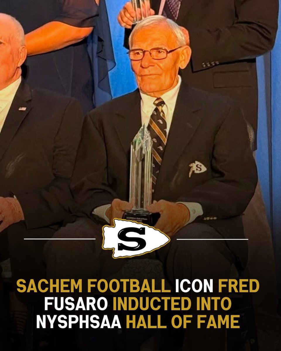 sachemnorthFB's tweet photo. Another incredible honor for legendary Sachem Football coach Fred Fusaro, who was inducted into the New York State Public High School Athletic Association Hall of Fame on Wednesday night in Buffalo, New York. https://t.co/7hsSKAlEub