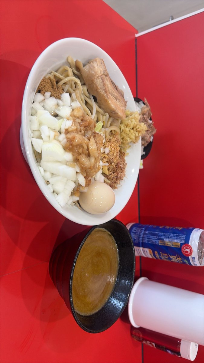 takaitac's tweet photo. 夜勤明けで久しぶりの一杯を食べに
ラーメンノックアウト花畑本店
久しぶりにハードな夜勤だったのでヘロヘロのぺこぺこ
アロハな大将とラーメンでチャージ
美味しかったです。ご馳走様でしたありがとう https://t.co/4Cj5xFqQxV