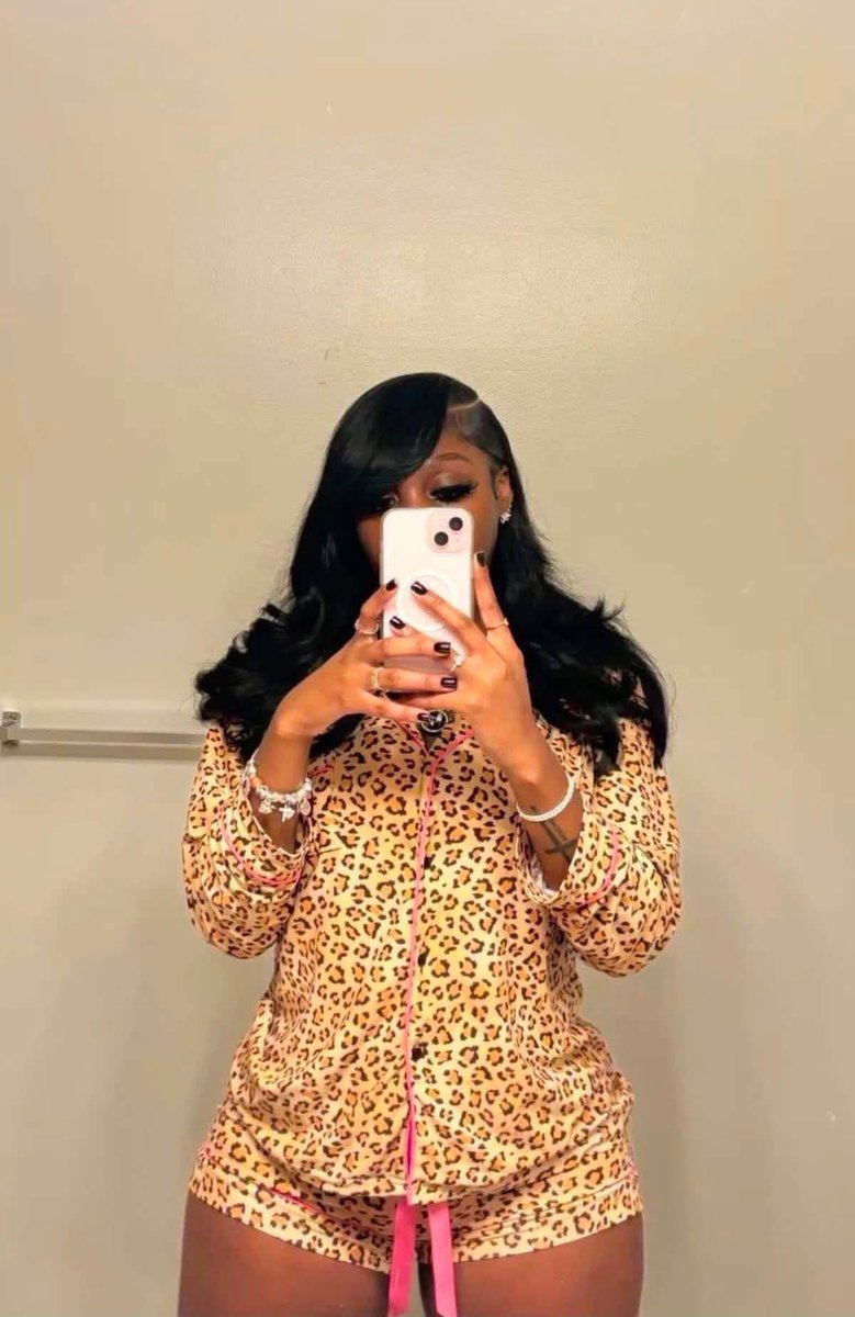 layxsnv's tweet photo. As I get older an matching pj set makes me so happy 😫🫠 https://t.co/c0LwC70t19
