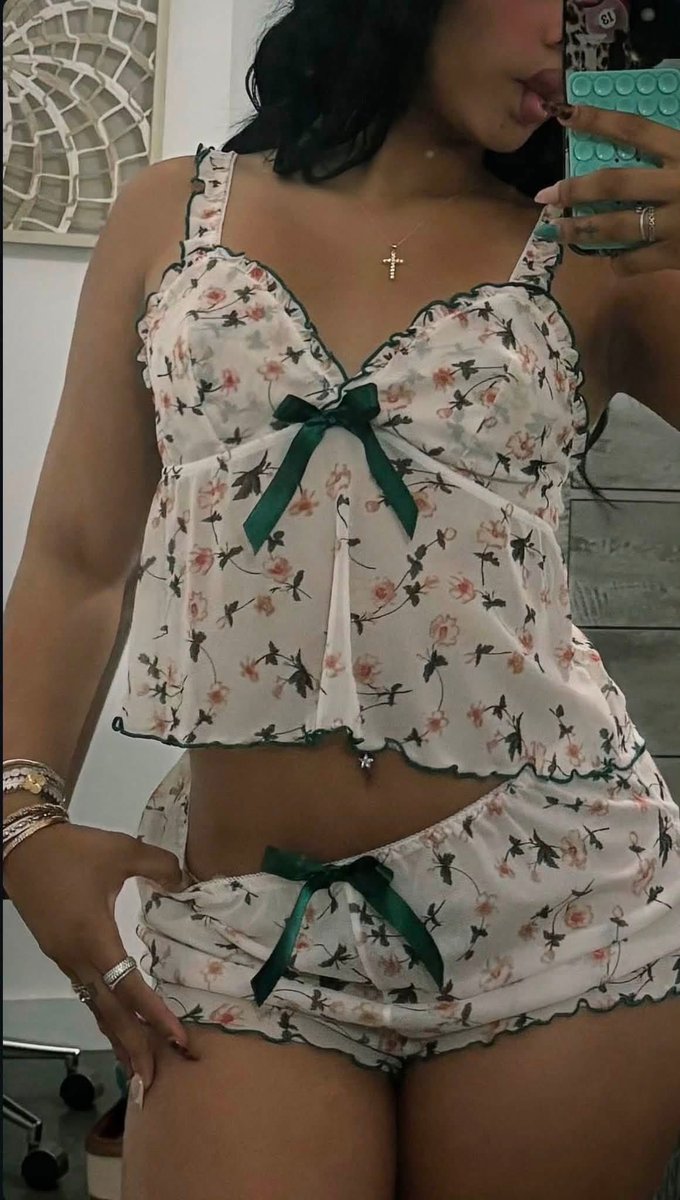 layxsnv's tweet photo. As I get older an matching pj set makes me so happy 😫🫠 https://t.co/c0LwC70t19