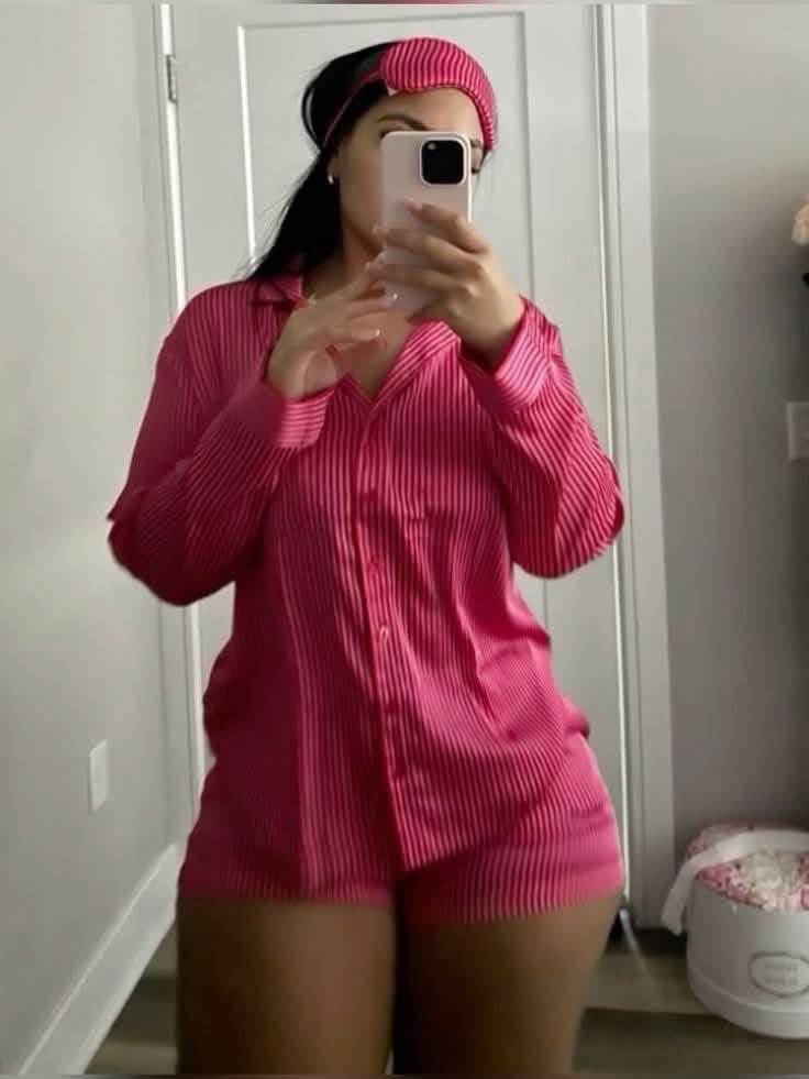 layxsnv's tweet photo. As I get older an matching pj set makes me so happy 😫🫠 https://t.co/c0LwC70t19