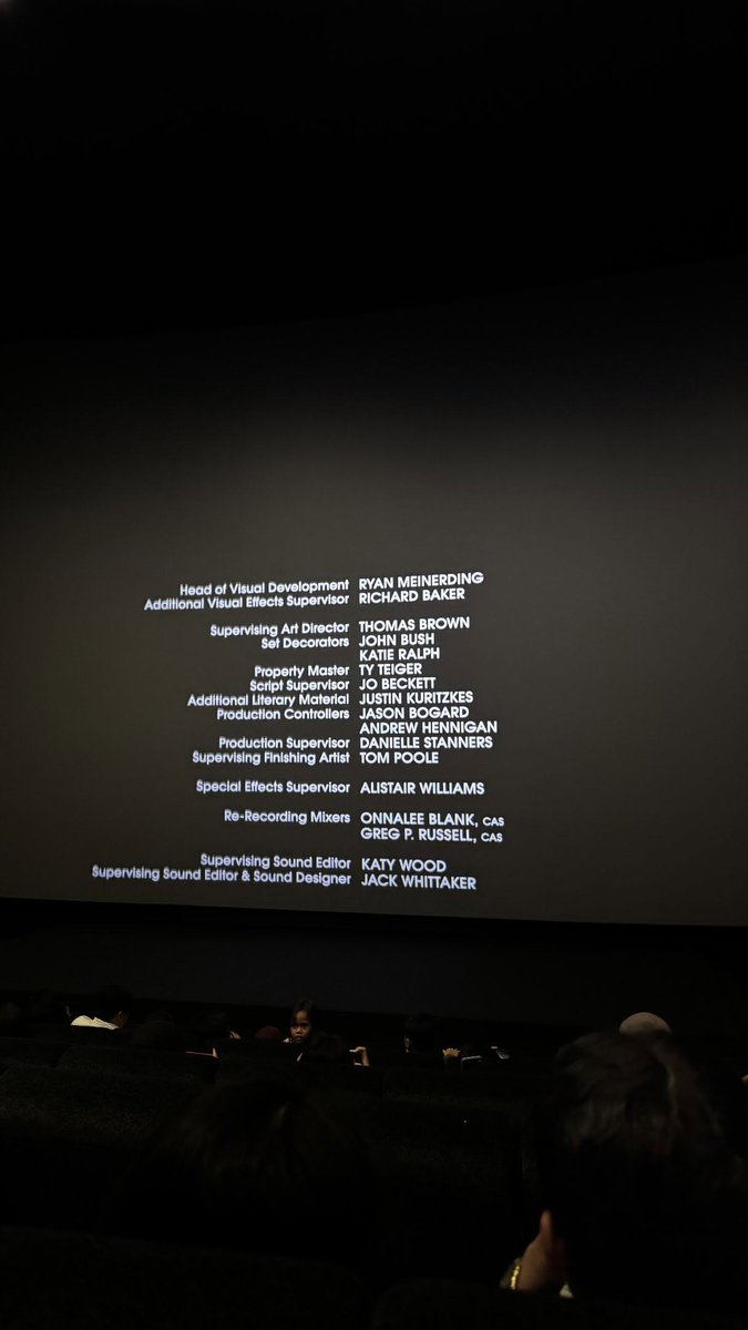Suratuntukdiris's tweet photo. *NO SPOILER INCLUDED*, cuman mau ngasih tau ga harus nonton screen x banget, lagian layar kanan kiri juga burem, emang bagus adegan swing nya aja, sisanya kayak biasa, overall seru la, btw ada 1 post credit scene, terus dengerin deh itu past credit scene emang lagu indo kah? pada tepuk tangan soalnya.

cc : axelputraa