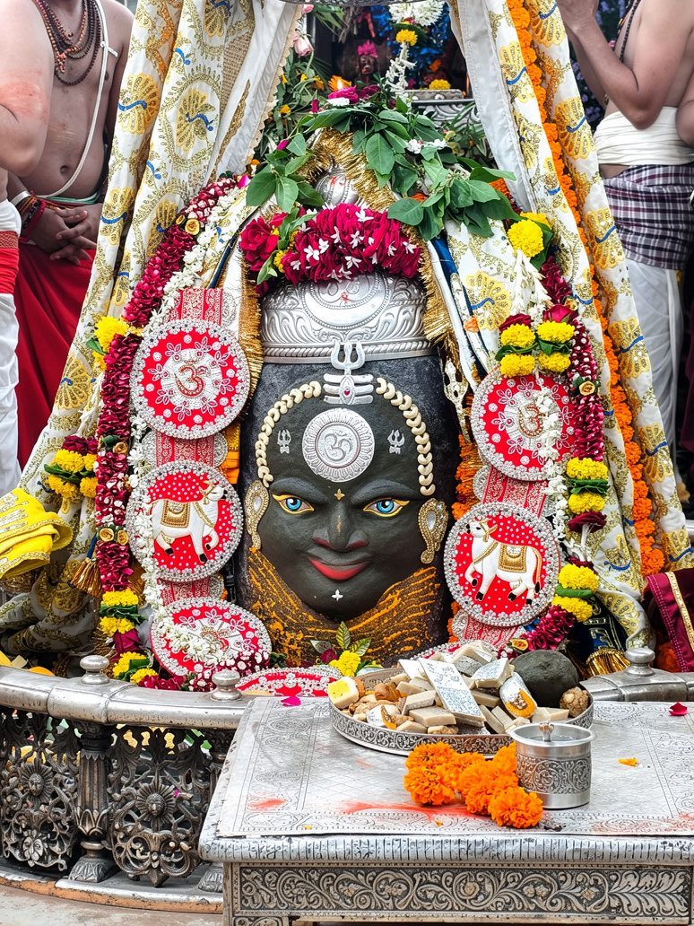 TheParvati's tweet photo. “भस्म श्रृंगार दिव्य दर्शन”

मेरे नाथ श्री महाकालेश्वर ज्योतिर्लिंग जी भगवान के आज के भस्म आरती श्रृंगार दिव्य दर्शन  
30.07.2026 श्री उज्जैन https://t.co/lFJ4YSnYhc