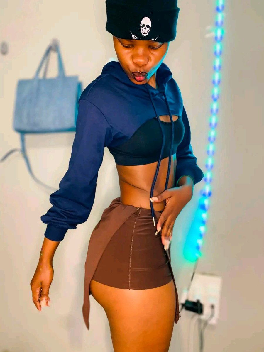 Damnjustrsa's tweet photo. Ayakha Nombewu, No DNA just RSA 🔥🇿🇦💯 https://t.co/BTFEOP3aox
