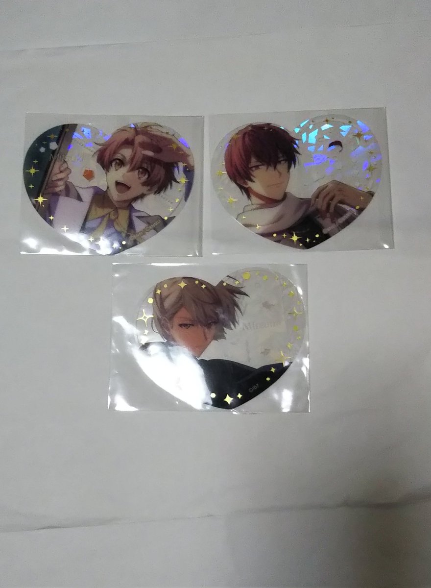 natsuki1827's tweet photo. 【交換譲渡】アイナナ ぴくりあ

譲)vol.２…楽・天・巳波○
vol.３…一織★・三月○・環２・楽★・龍之介２・百２★・トウマ○

求)１枚230円＋送料
交換はvol.３の虎於１(○＞無印との交換のみ)

★は同数○を含めたお取り引きのみとなります https://t.co/hWJZgJu5ly