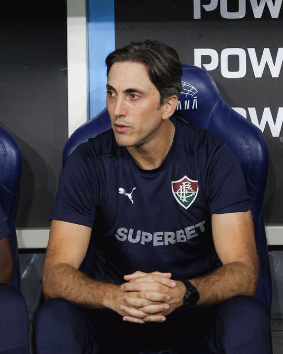 golsdobrasil1's tweet photo. Torcida do Fluminense xinga o técnico Zubeldia no fim do jogo contra o Bahia:

"Ei, Zubeldia, VTNC"

📸 Lucas Merçon/FFC https://t.co/6V9hB0cgps