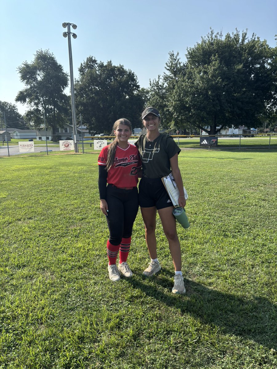 boyd_leigh2121's tweet photo. I had an awesome day at the LTC Softball camp! I really enjoyed working with Coach Eva and her team! Thank you @coachevar for putting this camp together and being so encouraging and supportive of all of us and taking the time to answer all of our questions! https://t.co/XPlY7O2flD