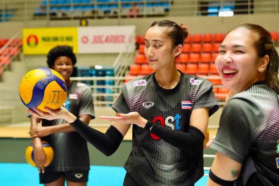 tj_canino's tweet photo. 🇹🇭THAILAND RAISES CONCERNS OVER ALLEGED UNEQUAL CONDITIONS AT THE 2026 SEA V CUP IN 🇻🇳VIETNAM 

📌KEY ISSUES:

— 1-hour daily commute to the venue
— no air conditioning during 29 July practice
— old, heavy training balls provided 
— long travel allegedly affecting the team’s condition
— Vietnam stays within walking distance of the venue
