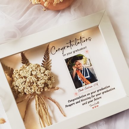 mirxclww's tweet photo. udh mulai musim wisuda nih, siapa yg nyari kado buat bestie / pacar / gebetan???

sini mampir, kado custom gini lebih meaningful loh ✨

💌 https://t.co/zGkzpoRxz2
💌 https://t.co/TanDUw4pdy
💌 https://t.co/yWFlfn3wYM
💌 https://t.co/n48uIuQxDu https://t.co/hx9kv7KyER