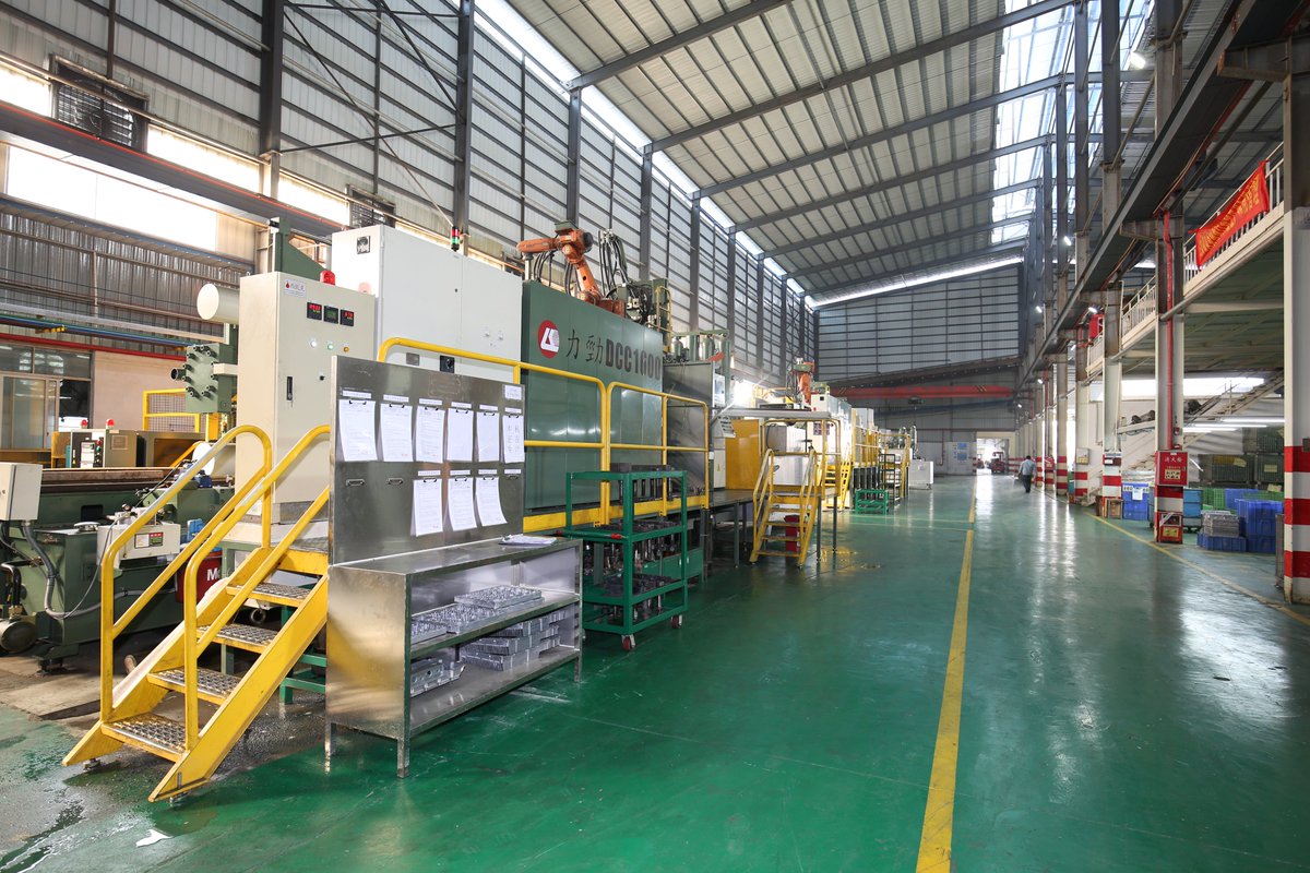 empcasting's tweet photo. From 350T–3050T capacity, flexible mold life solutions, and full one-stop service (design to trial). IATF 16949 certified. Ready for your EV aluminum projects. 🔗 https://t.co/KbUQMIfcSf #DieCasting #AluminumDieCasting #EVManufacturing #Benz #Tesla #OEM #EVParts https://t.co/6qLE5TwNUN