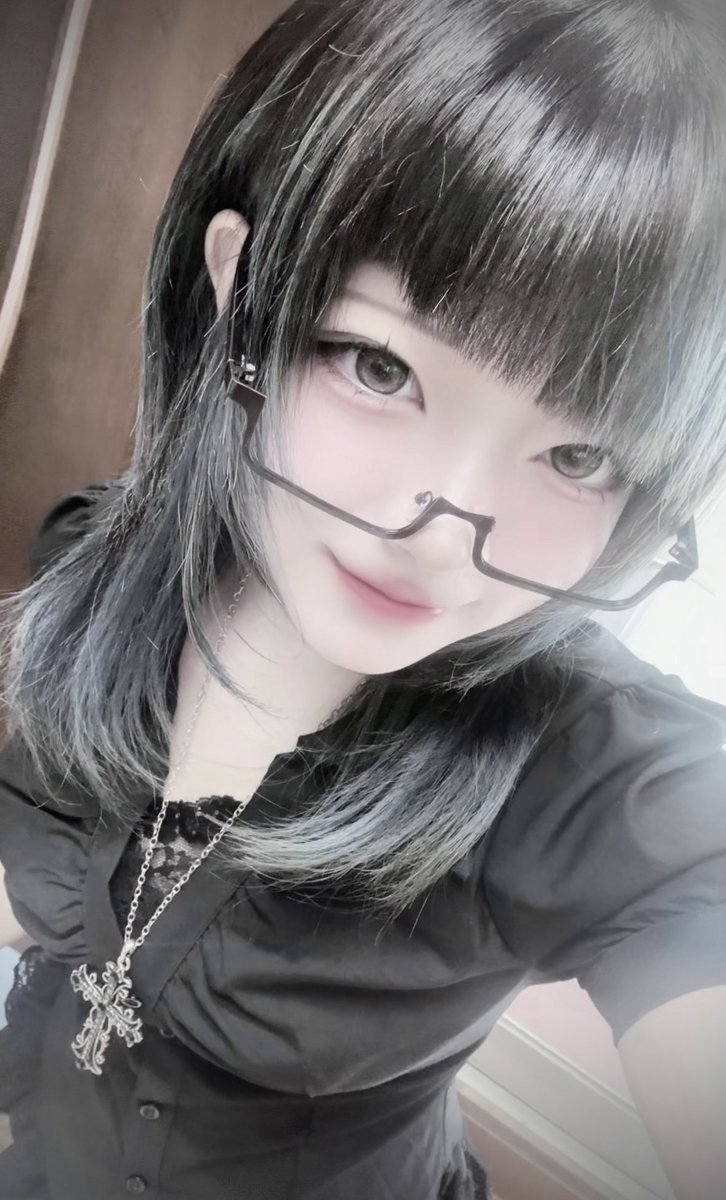 ym___521's tweet photo. 久々の学校登校😺 https://t.co/Jwy5e0i5Wj