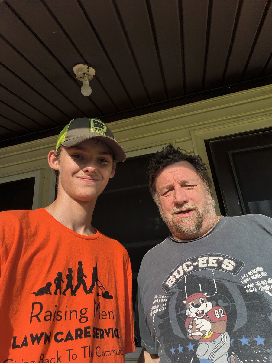 iamrodneysmith's tweet photo. Riley of Pensacola,Florida  who is taking part in our 50 yard challenge is back in action with a new lawn. https://t.co/XIrtSuTAg2