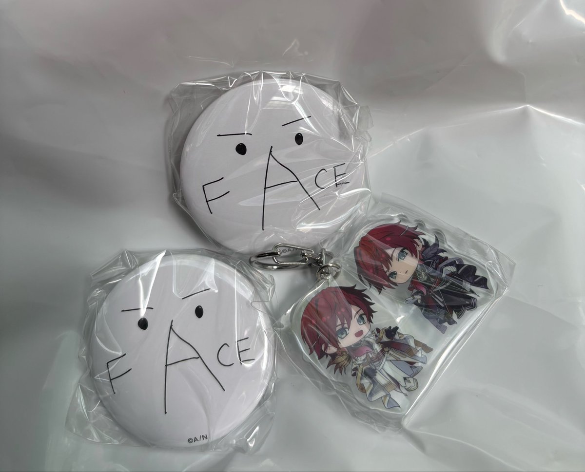 aarrdg's tweet photo. 【交換】にじさんじ ローレン・イロアス 1st LIVE FACE カプセルトイ 

【譲】
アクリルキーホルダー
缶バッジ2

【求】
パーツチャーム&amp;プリントリボン
ラバーバンド

缶バッジ2:1の交換可能です。
本日会場にて手渡し希望
検索よりお気軽にお声がけください🙇🏻‍♀️ https://t.co/MpRYkQGTPE