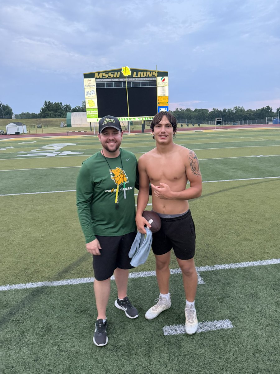 LeviWarrior2027's tweet photo. Blessed to receive an offer from Missouri Southern State University! Thank you @Coach_CMeyers and @CoachAB_MSSU for having me at camp! https://t.co/XJEizr5Xts