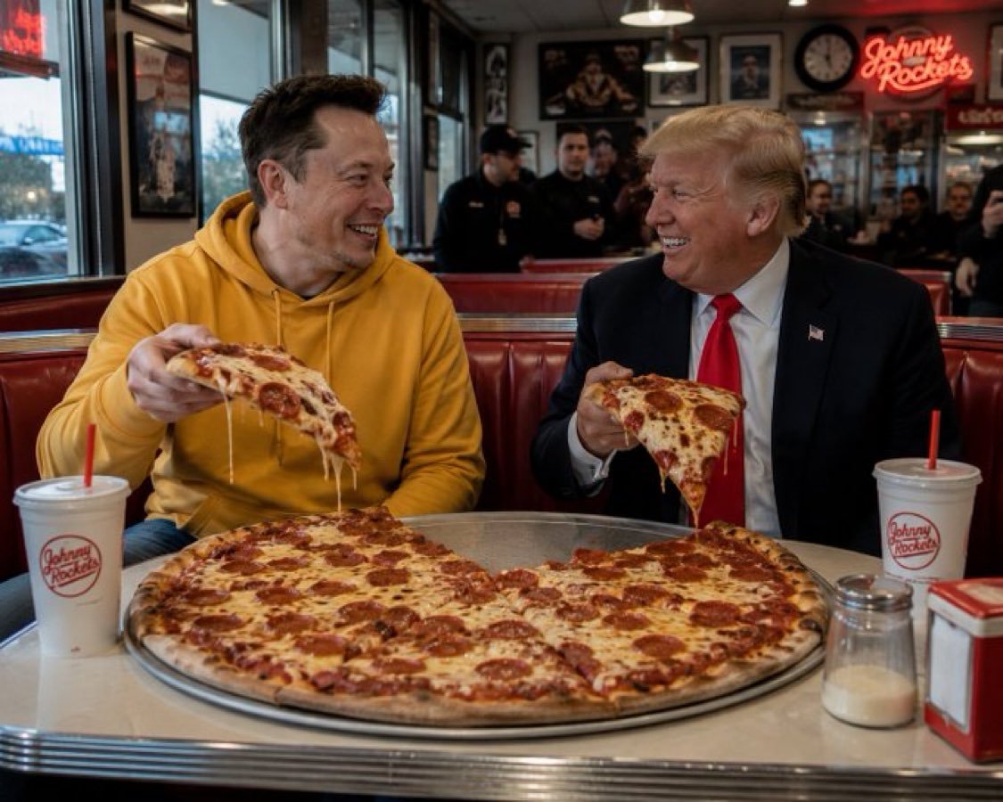 ElonXavier4's tweet photo. ❓🍕 If Elon Musk and Donald Trump invited you for pizza, would you join them?

🅰️ Absolutely 🍕
🅱️ Maybe 🤔
🅲️ Only Pizza 😄
🅳️ No Thanks 👎 https://t.co/NQeGG57ai9
