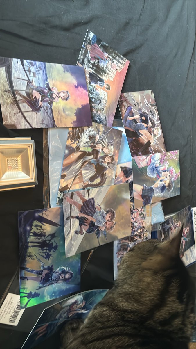 xolaxlx's tweet photo. このイラストカードセット　まじでキラキラしててかっこいい！ https://t.co/t9gYQJXxbI
