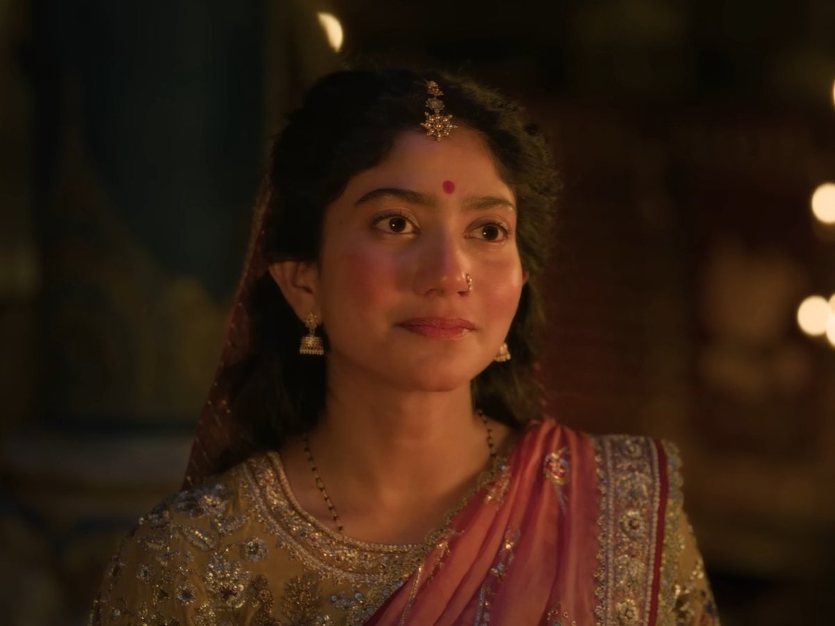 venom1s's tweet photo. Sai Pallavi as Mata Sita.

She seems like a poor acting choice to me. Even her dialogue delivery feels off. https://t.co/Uh86gDd1pl