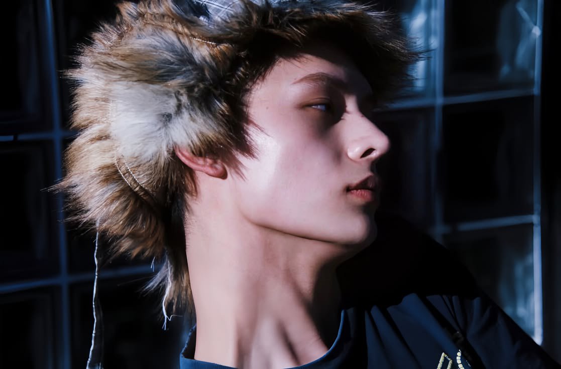 blume_jamess's tweet photo. James' side profile appreciation post https://t.co/p432fQCgfp
