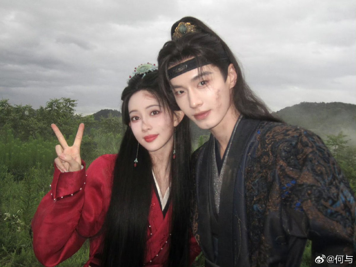 쿼크 tweet media