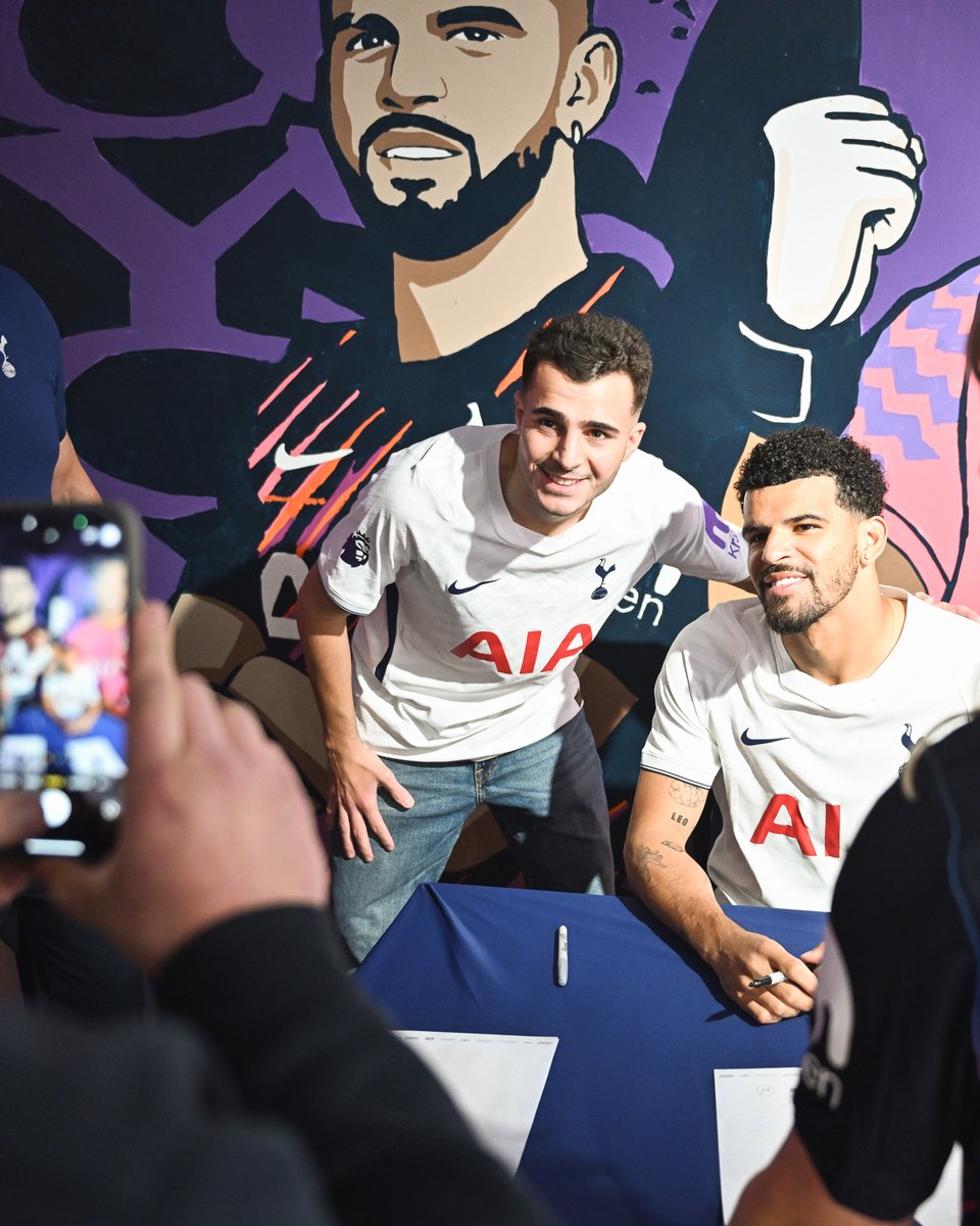 SpursOfficial's tweet photo. Our family together. 

Courtesy of @krakenfx 💜

See all the latest from Spurs House on our official app!