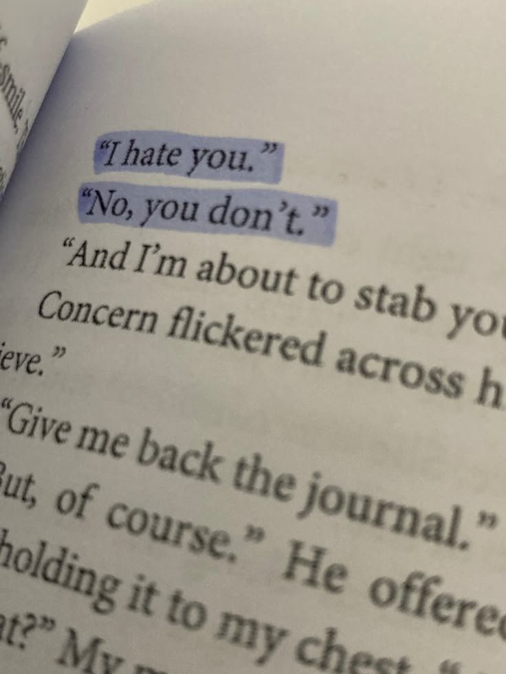 zellrp24's tweet photo. Au #julienzo | enemies to lovers~

Enzo odiaba a Julián y no entendía el porqué, tal vez nunca fue odio sino sentimientos disfrazados. ¿Que pasaría si en medio de una fiesta enzito ve a Julián con otro chico? https://t.co/cJnikiPHKM