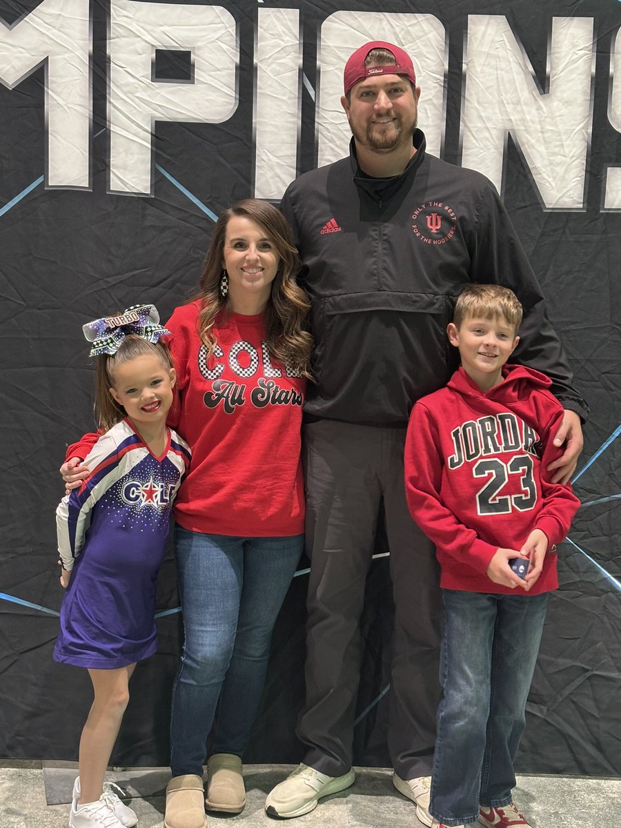 YHSTigerCheer's tweet photo. We are so excited to introduce everyone to the newest member of our coaching staff, Kasey Oetting! Kasey is a Yorktown alumni, former cheerleader, and previous cheer coach! She is also the Dean of Students at Pleasant View Elementary. Welcome Coach Kasey! #BuiltToRoar https://t.co/SUtIViwN3Y