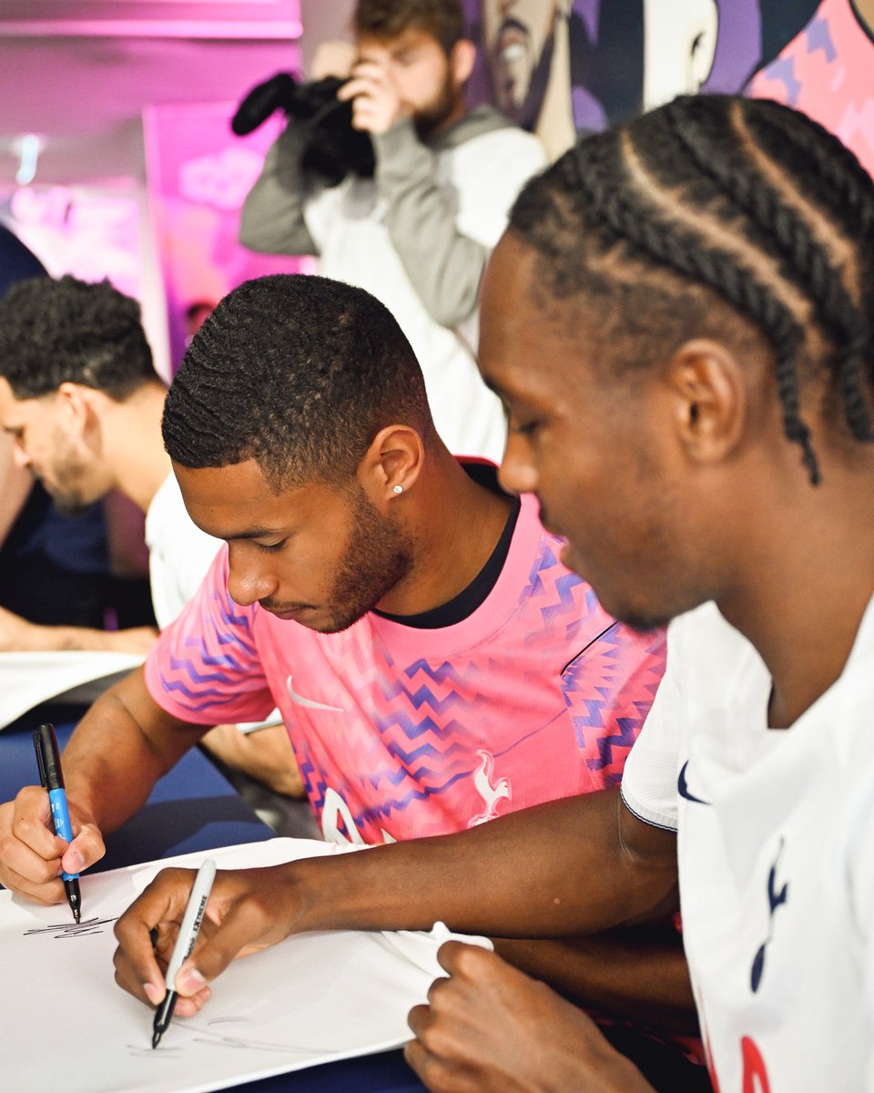 SpursOfficial's tweet photo. Our family together. 

Courtesy of @krakenfx 💜

See all the latest from Spurs House on our official app!