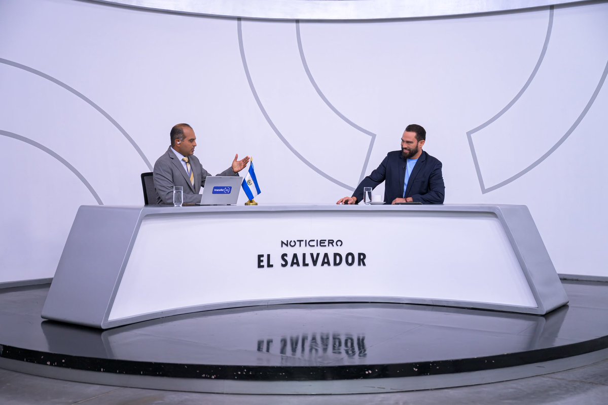 alcaldia_ss's tweet photo. “Este próximo 1 de agosto, todos están invitados a la inauguración en la Plaza Salvador del Mundo desde las 4:00 a.m. 

Vamos a tener un ensamble de 60 mariachis; apoyamos 100% al artista nacional, será un momento muy emotivo para el inicio de las fiestas”, Alcalde @marioduran. https://t.co/R38oot0oHL