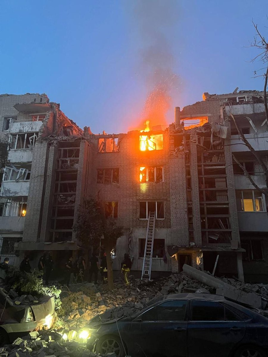 CrimeanVoyager's tweet photo. 💔 Lviv.

Residential buildings have been damaged and are burning after a russian missile strike.

People may still be trapped beneath the rubble.

This is what russia brings to Europe before sunrise. https://t.co/kdEP8cmsiv