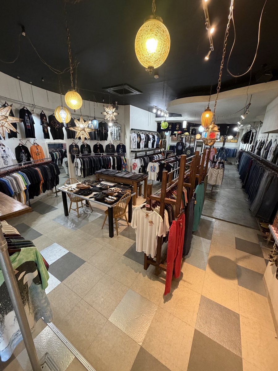 nuts_info's tweet photo. 定休日明け営業日です🤗
店内大きく変化させてお待ちしてます♪
7月も残り2日間。最後までお楽しみ頂ける内容を🔥
ぜひまずはお気軽に店頭まで足を運んでみて下さい◎
本日も13時よりOPENです😊 https://t.co/pwomw1wuU4
