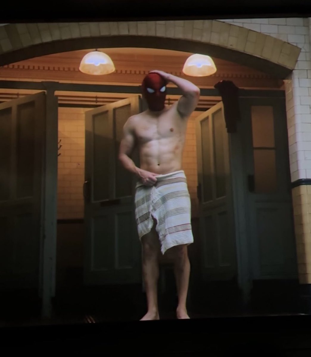 petalthings's tweet photo. me emocionei assistindo homem-aranha https://t.co/GbxtFWHXsI