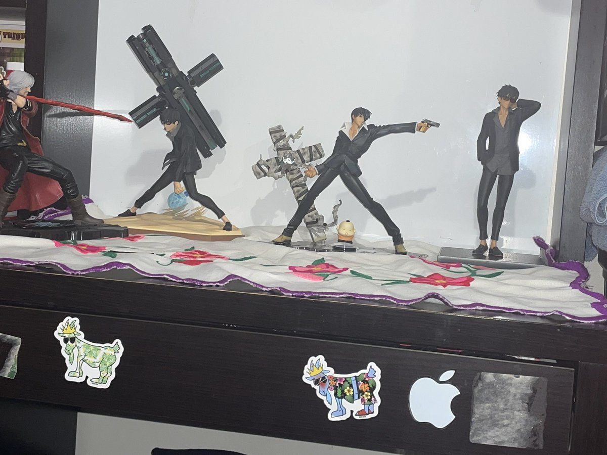 stclles's tweet photo. is it obvious i have a favorite ,,,, #wolfwood https://t.co/fG3Vq0CRg5