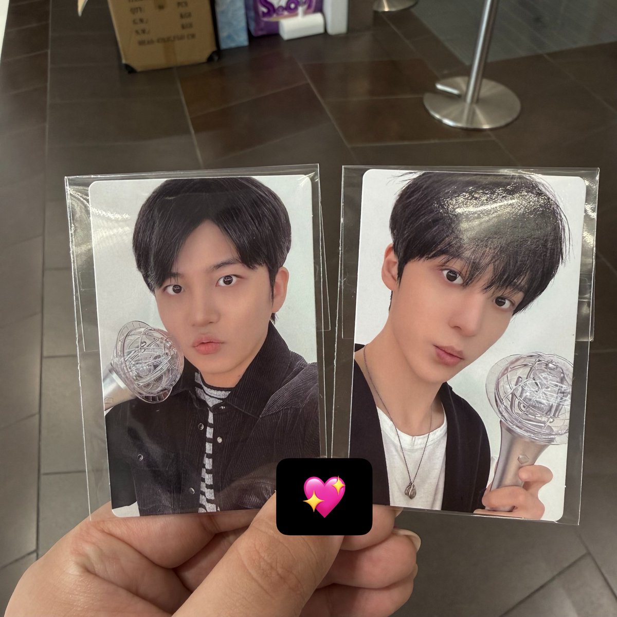 _sateez_'s tweet photo. 2026 ATEEZ FANMEETING 
ポップアップ　オモカド　8000円　購入特典　交換

【譲】ユノ　ジョンホ

【求】サン

現在は会場の建物内におります。
8月4日、8月6日、または郵送での交換希望です。お心当たりある方お気軽にお声掛けください！ https://t.co/HHoAz02J0G