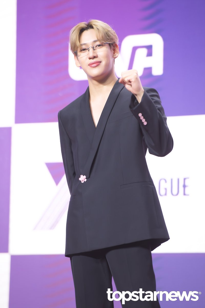 TSN_PHOTO's tweet photo. [HD포토] 뱀뱀, ‘태국팀 파이팅!’ (엑스 더 리그 제작발표회) #엑스더리그 #프리뷰 #뱀뱀 #BAMBAM #갓세븐 #GOT7 https://t.co/FxpPzncpWL <- Original Photo https://t.co/be2wjTCSGw