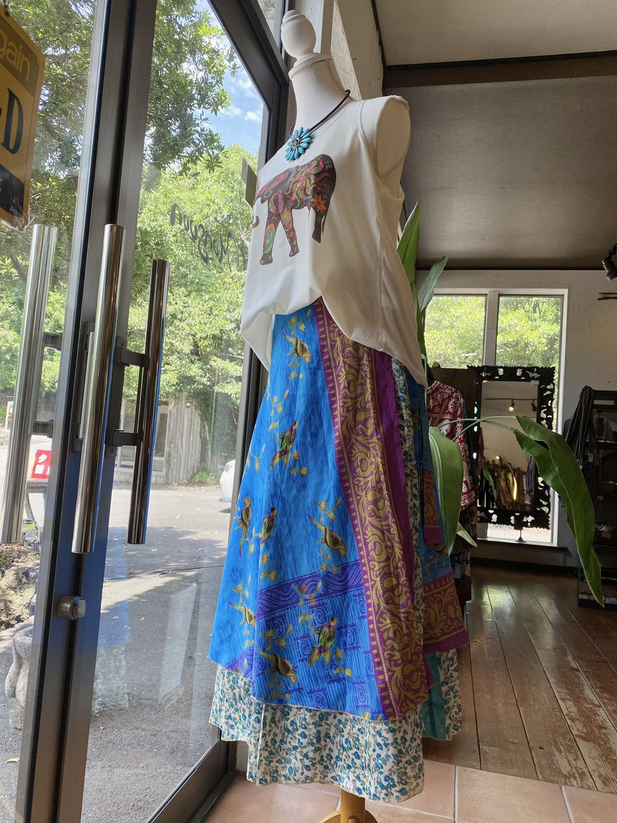IzuMonsoon's tweet photo. 伊豆のアジアン家具、アジアン雑貨のモンスーンです。箱根から��伊豆スカイラインで、湯河原、熱海からは国道135号線で、沼津、三島からは伊豆縦貫道で、お気をつけてお越し下さい。#伊豆旅行 #熱海旅行 #伊東観光 #熱海観光 #ファッション #アジアン衣料 #エスニック https://t.co/6j3J7QRO08