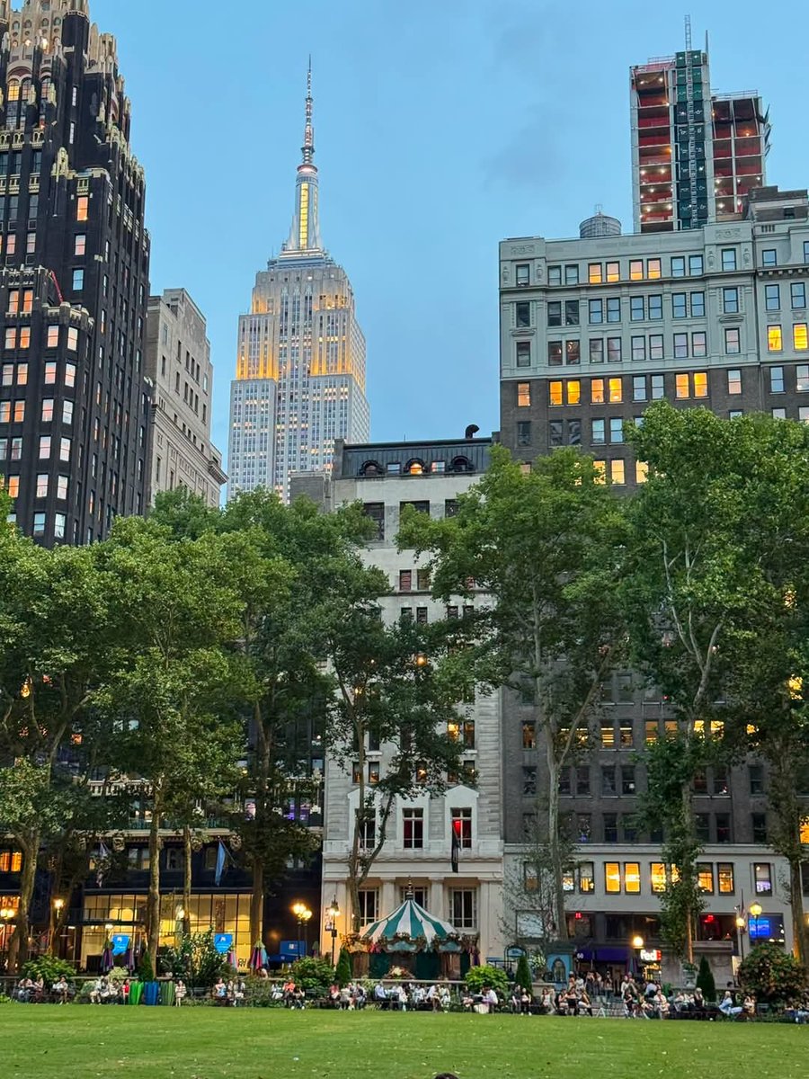WildscapeWonder's tweet photo. New York City, Manhattan 🇺🇸 https://t.co/gIorFCqQ1B