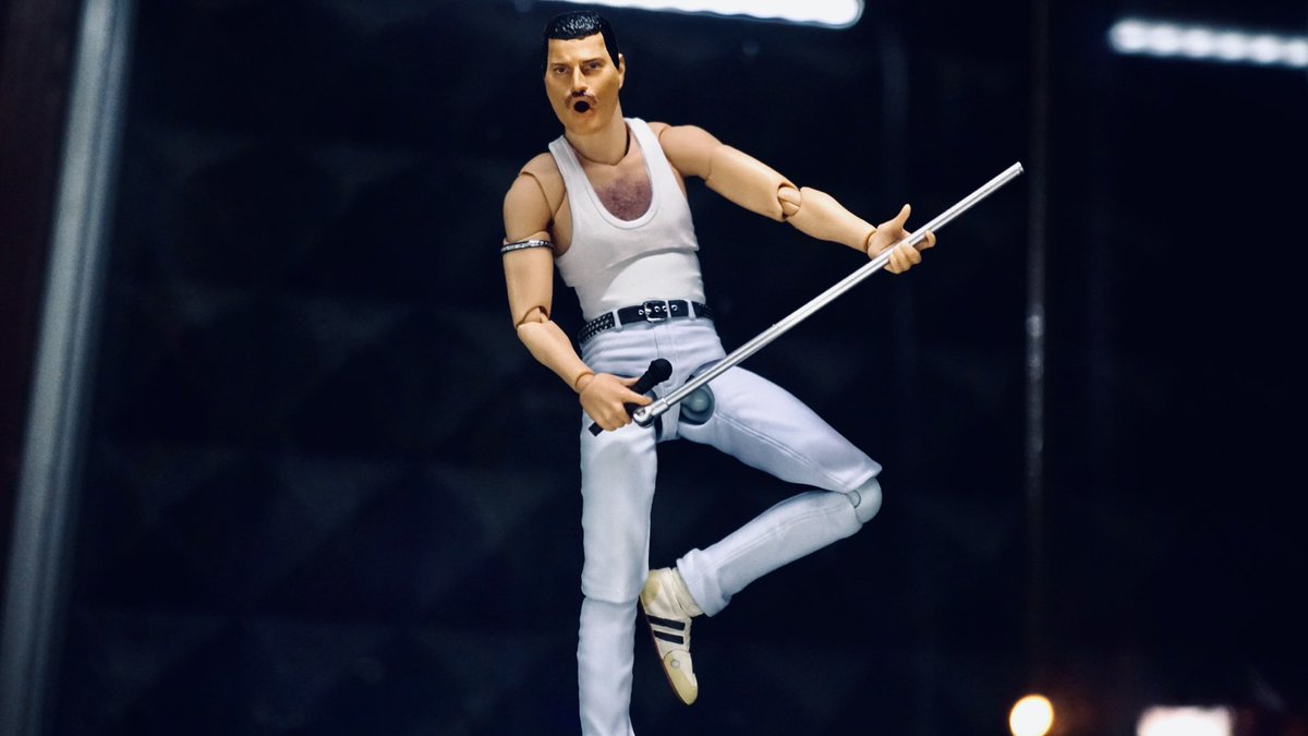 FLASHbbsk_SOS's tweet photo. 我が家にS.H.Figuarts
フレディ・マーキュリーが来ました!
めちゃくちゃ良い
#フィギュアーツ #QUEEN #LiveAid #フィギュア #figure https://t.co/eogSPrwS1S