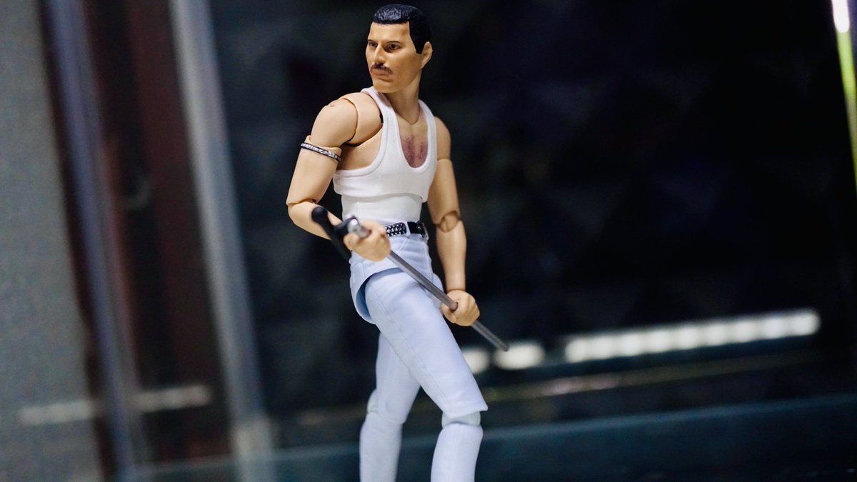 FLASHbbsk_SOS's tweet photo. 我が家にS.H.Figuarts
フレディ・マーキュリーが来ました!
めちゃくちゃ良い
#フィギュアーツ #QUEEN #LiveAid #フィギュア #figure https://t.co/eogSPrwS1S