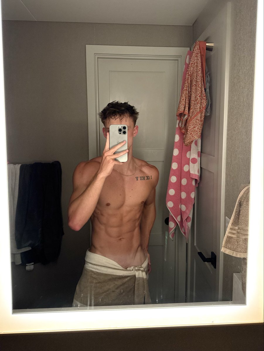 MoreDukeDepp's tweet photo. who wants to get dicked down https://t.co/bCbwaVtf8d