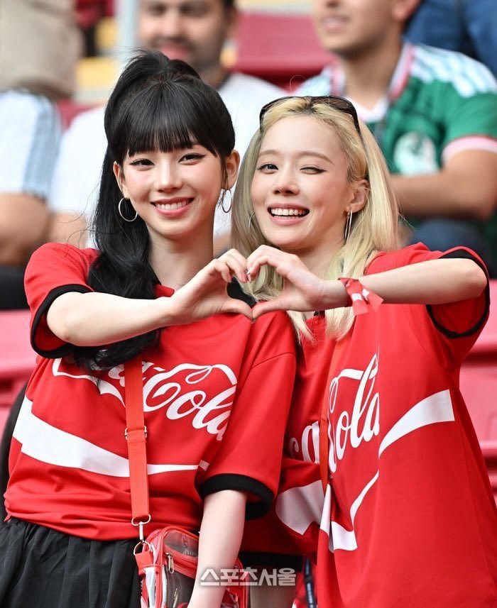 vxthv7's tweet photo. Mind you, Taehyung faced a massive hate wave on this app over the Coca-Cola ad, while other female idols were involved with Coca-Cola too. The irony is everyone kept saying “if this was a female idol…” but somehow guess who received the extreme backlash while others were protected and coddled?! 😭

Don’t talk about gender double standards when you keep using him as a target for hate campaigns over every little thing he does, while giving your favourite female idols a free pass just because they’re female!