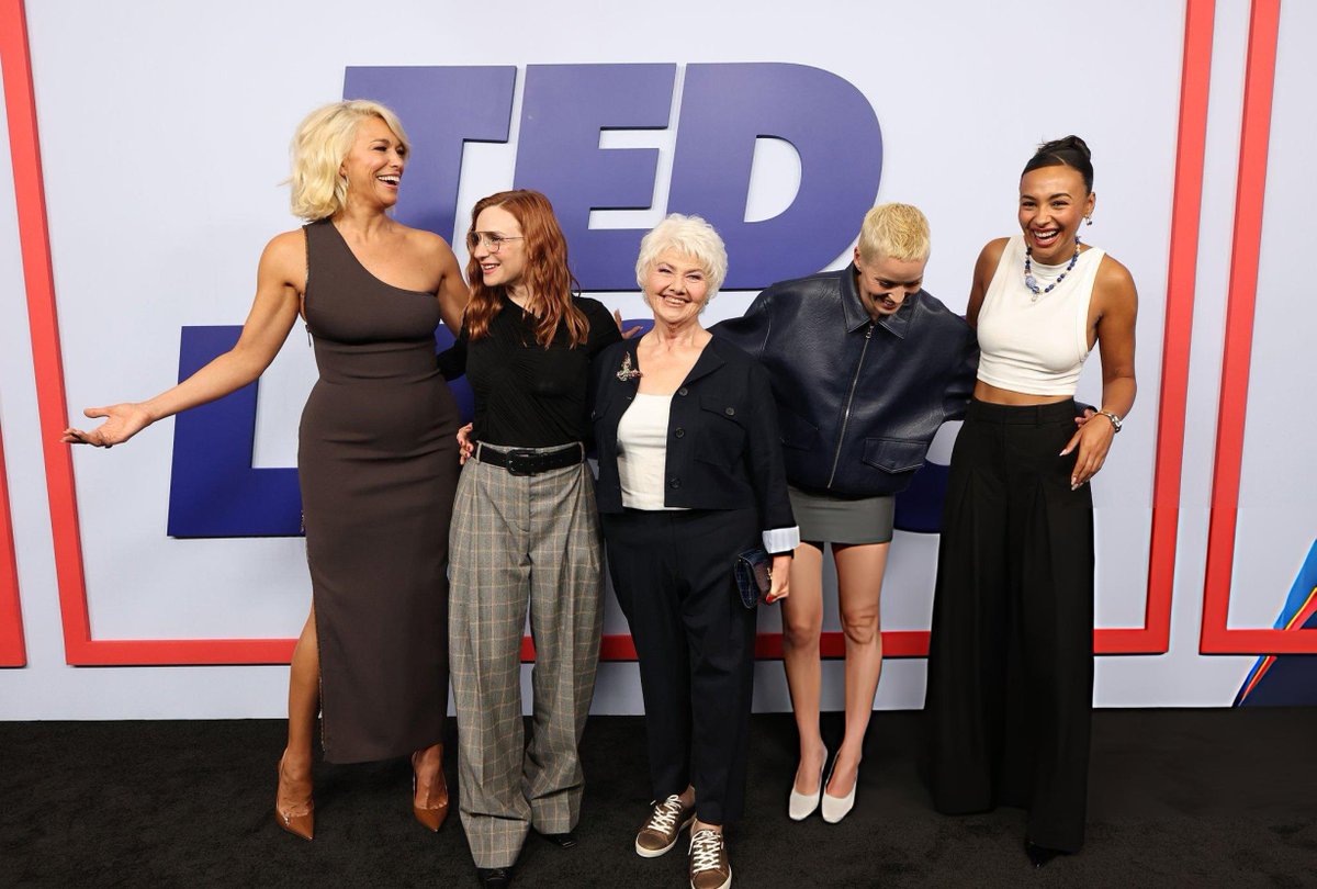 Casara1232's tweet photo. Oh god these are her GIRLS FRFR https://t.co/52PWFNPwMc
