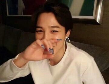 Ridima_Gyabak's tweet photo. @TheePopCore Not #GRAMMY the #scammys PMS-ing..stop being so emotional over a rejection 🤧 https://t.co/7lOunhVFJH