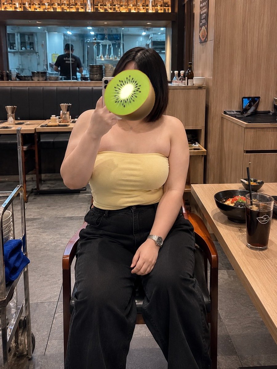 ก้อย tweet media