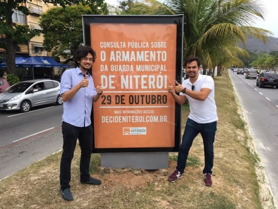 del_green_'s tweet photo. Não me estranha a DiaTv, que convidou o Kim Kataguiri pra uma entrevista confortável, seja a mesma que em parte promoveu e blindou muito a maior farsa do BBB26, a militante de araque Ana Paula Renaut, outra que vive grudada com um MBLer ligado ao Kim. Abram os olhos! Rs https://t.co/7kspj0hqYe