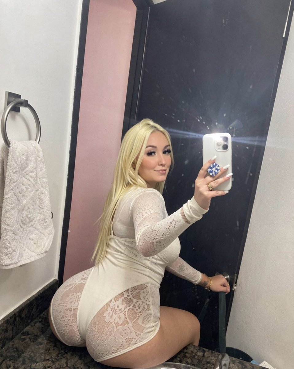 paigeepa's tweet photo. too much or u want more? https://t.co/nAiXWnqsNz