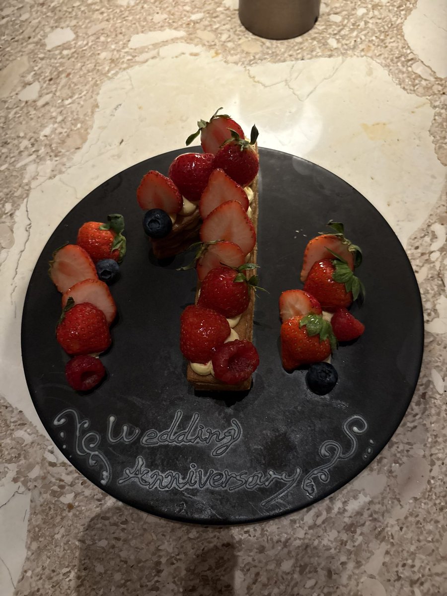 Dev1Lz_'s tweet photo. 結婚記念日におでかけしてきた！ https://t.co/ET81bzAb0B