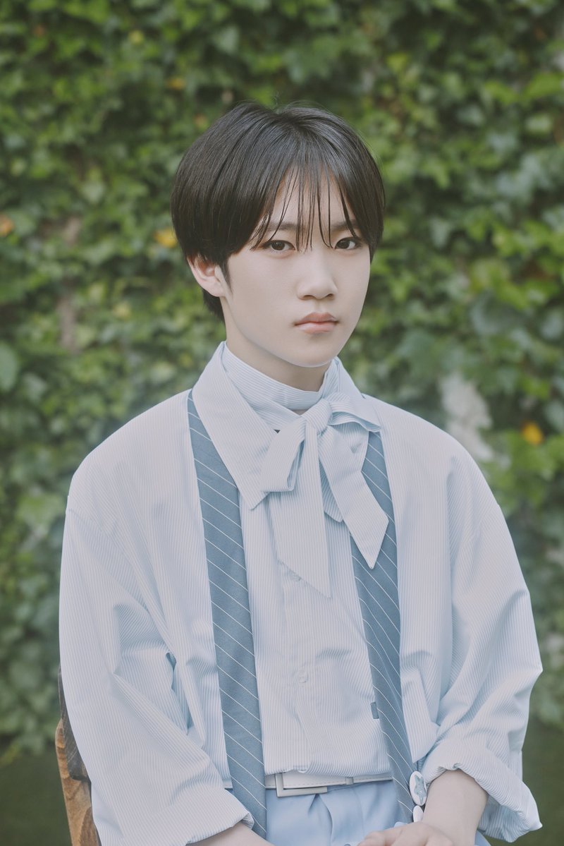 shy_info_'s tweet photo. 🫧 Fanclub Info 🫧
￣￣￣￣￣￣￣￣￣
⋰ 
「 #はずかしがりやの空 」☁️🫧
#メンバープロデュースコンテンツ 配信！
⋱

#峯大凱 の『峯大凱の日常 Day15』更新🐯
☞ https://t.co/6eyVoSf5Fr

#SHY https://t.co/NBZ641thx3
